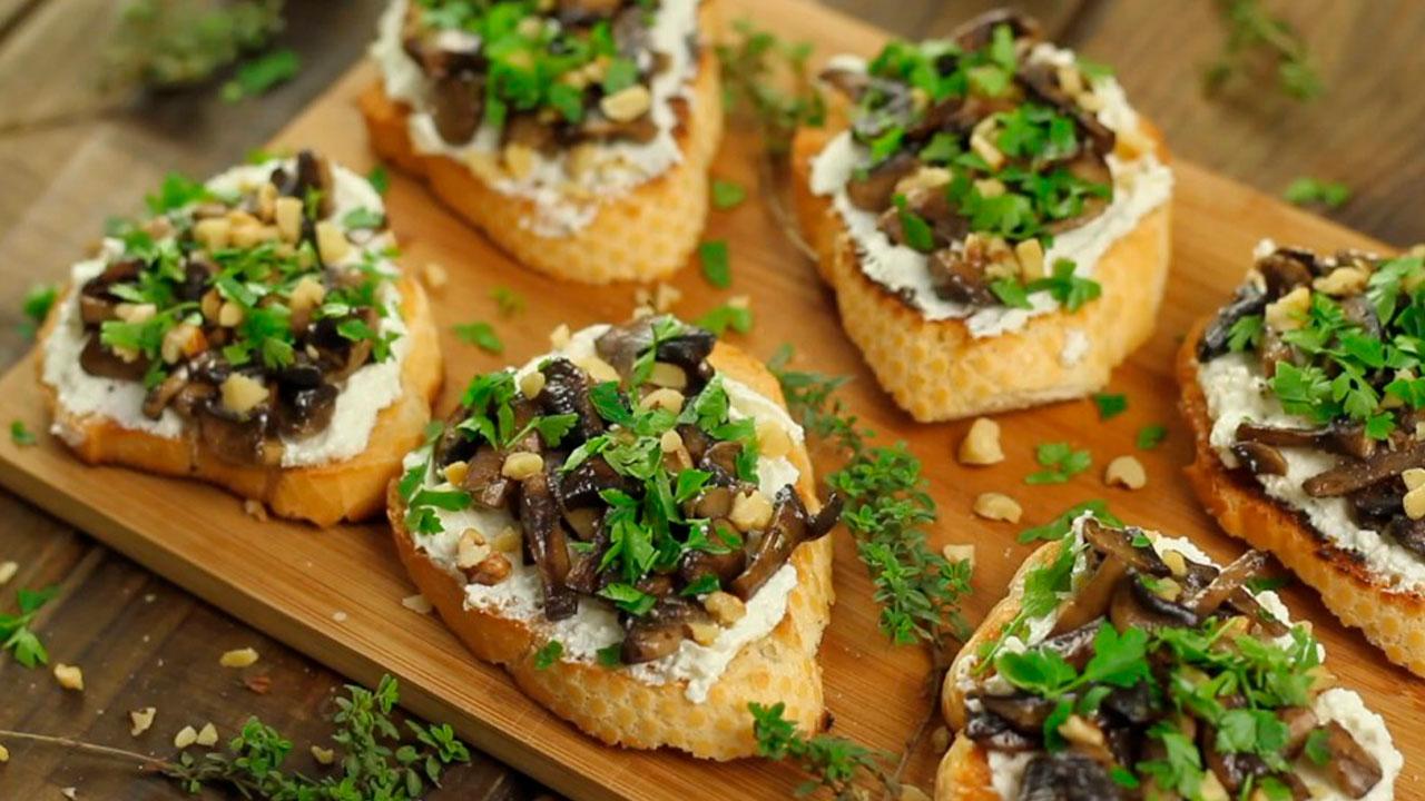 Гренки с творогом и грибами - 1001 рецепт